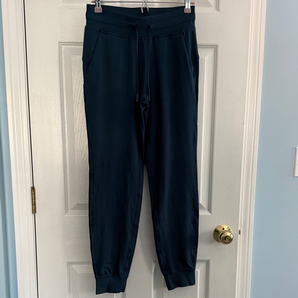 Lululemon Women’s Teal Jogger Pants
